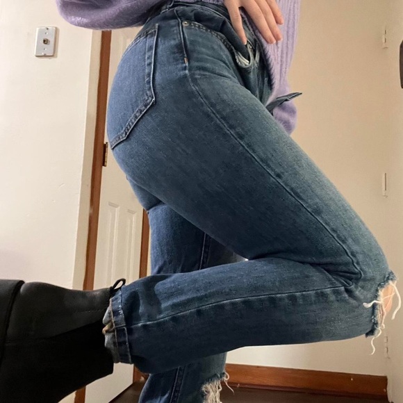 Soft Everlane Jeans - Picture 2 of 3